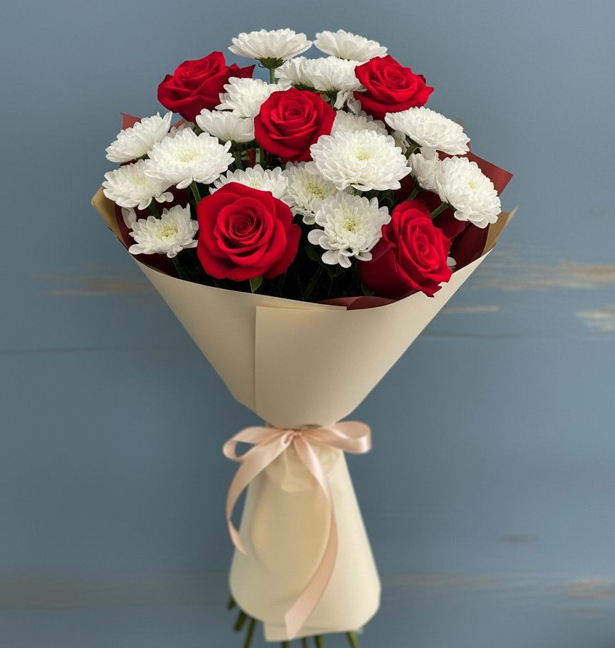 Букет цветов из: Розы и Хризантемы в Карпинске