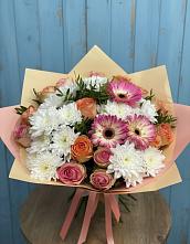 Букет цветов из:  Розы, Герберы и Хризантемы #REPLACE_PRED# Карпинске