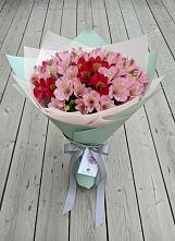 Букет цветов из:  Альстромерии #REPLACE_PRED# Карпинске