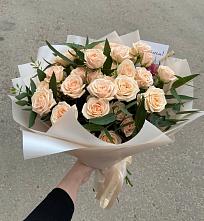Букет Кремовые розы Латте в Карпинске