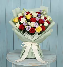 Букет цветов из:  Розы в Карпинске