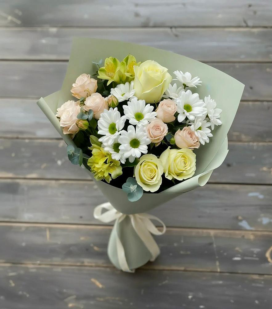 Букет цветов из: Альстромерии, Розы и Хризантемы в Карпинске