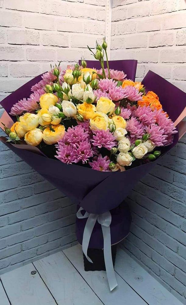 Букет цветов из: Хризантемы и Розы в Карпинске
