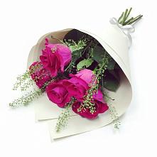 Букет цветов из:  Розы в Карпинске