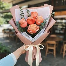 Букет цветов из:  Розы в Карпинске