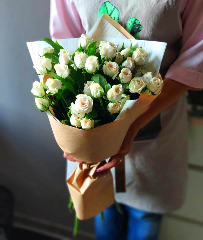 Букет цветов из: Розы в Карпинске