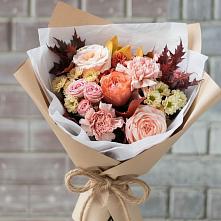 Букет цветов из:  Гвоздики, Хризантемы и Розы в Карпинске