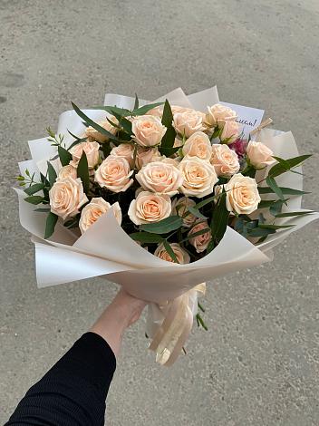 Букет Кремовые розы Латте в Карпинске