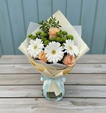 Букет цветов из:  Герберы, Розы и Хризантемы в Карпинске