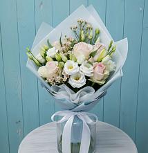 Букет цветов из:  Розы и Лизиантусы #REPLACE_PRED# Карпинске