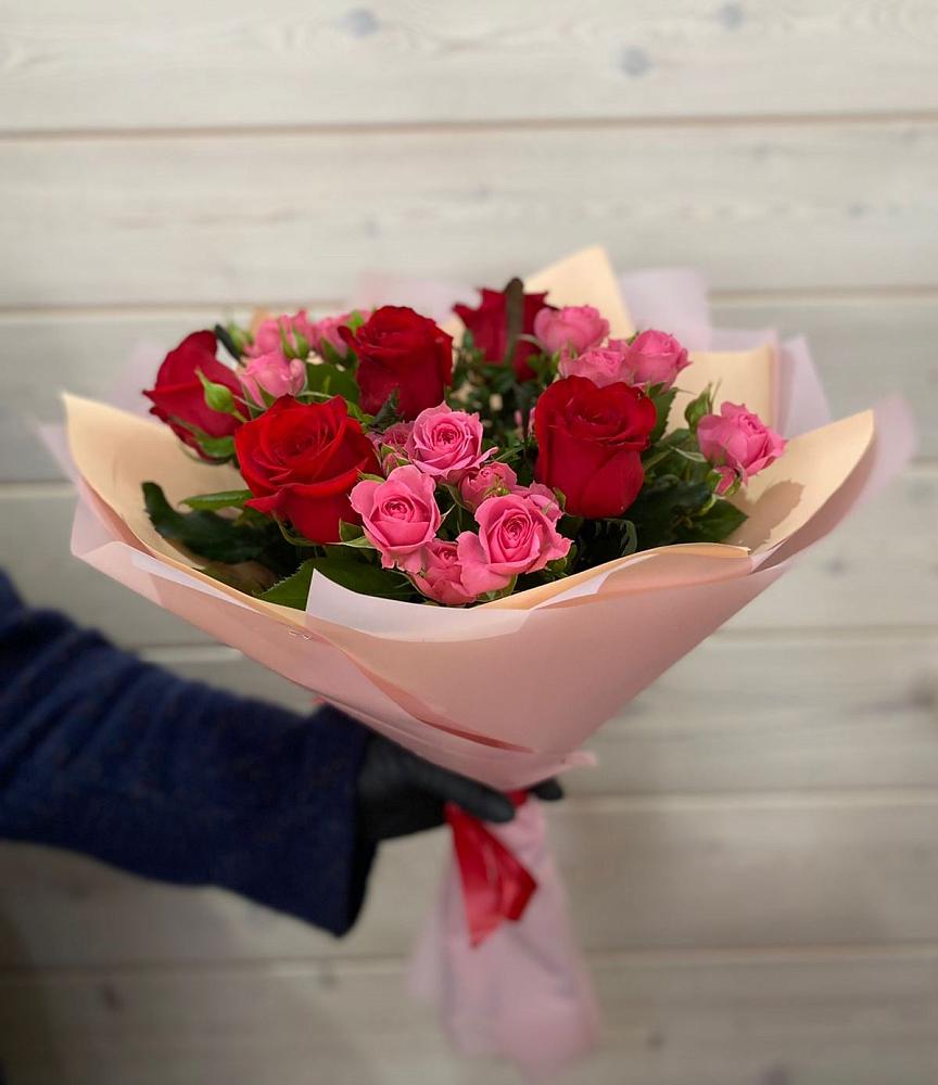 Букет цветов из: Розы в Карпинске