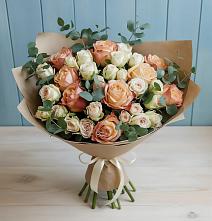 Букет цветов из:  Альстромерии и Розы в Карпинске